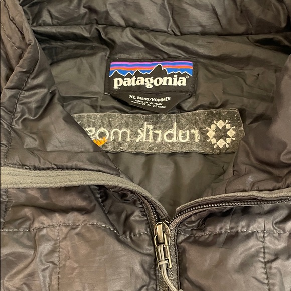 Patagonia Dark Gray Quilted Vest - Picture 2 of 6